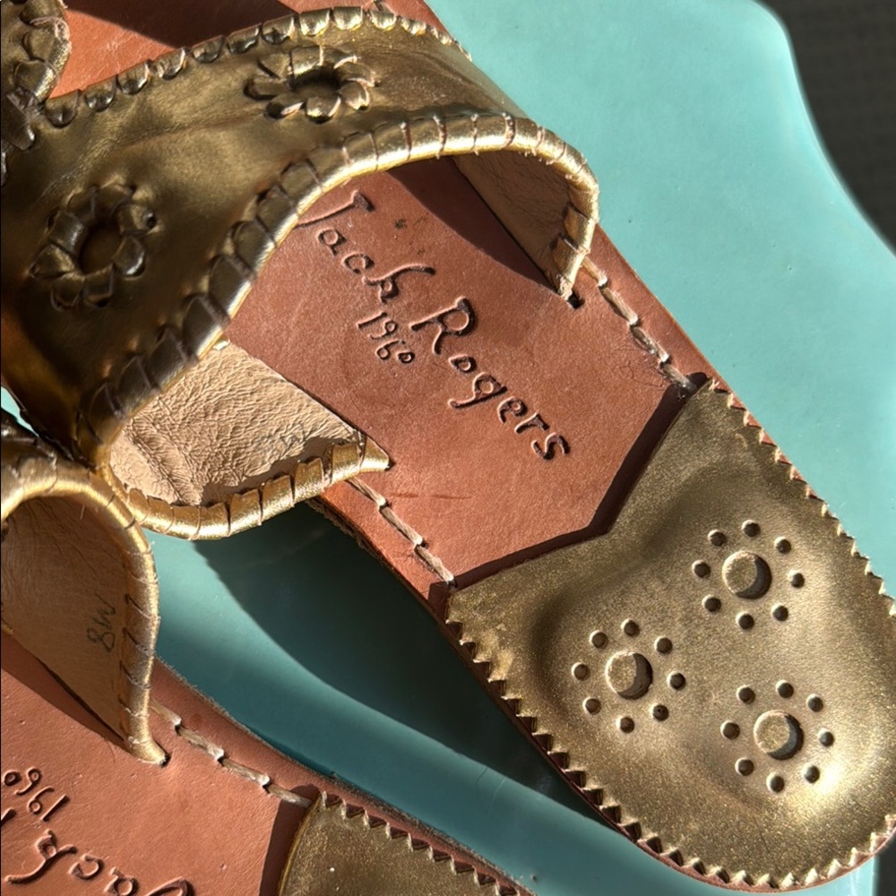 Jack Rogers original sandals gold size 8W - Picture 3 of 3